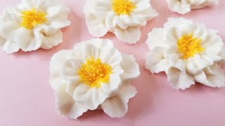 Make Easy Royal Icing Flowers Like a Pro shorts [upl. by Cresida]