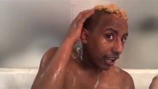 ዑመር ኣስሓቅቲ ዕላል ምስ ዑመር ኣብ ሻወር  eritrean omer tips for good showering [upl. by Niven]