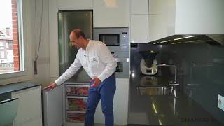 Cocina pequeña y practica Blanca  FORMAS RARISIMAS encimera de silestone [upl. by Abihsot612]