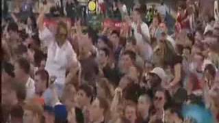 YouTube  Fatboy Slim Gig At Brighton Beach 250000 People [upl. by Ashlan]