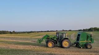 Baling Sudan  John Deere 7320John Deere 4440John Deere 468 Baler [upl. by Aiynat473]