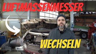 VW T4  🔧 Luftmassenmesser wechseln  Auspuff qualmt II Change air mass sensor  exhaust smokes🔧 [upl. by Zerelda831]