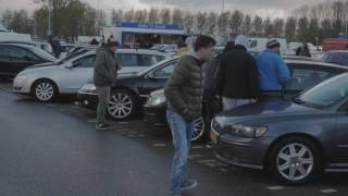 RTL7 Autovisie TV  Automeisje op Automarkt Nederland in Beverwijk [upl. by Oilenroc]