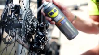 Dégraisser les pignons du VTT efficacement avec le Dégraissant WD40 BIKE [upl. by Rosse]