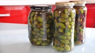 Aceitunas partidas o machacadas  Olives trencades  Recetas Mallorquinas [upl. by Eigla]