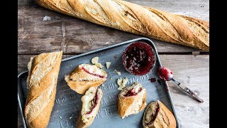 Baguette gefüllt mit Birne Brie und Himbeermarmelade  Mustard Lovers [upl. by Llemej]