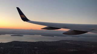 Icelandair Flight 680 TakeOff from Seattle [upl. by Thorncombe]