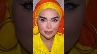 رسم الايلاينر بطريقة الصحيحة  ميكاب خفيف 😂 makeup quickandeasymakeuplook makeuptutorial [upl. by Baskett822]