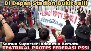 Luapan Kecewa Suporter Indonesia Lakukan Aksi ini tepat di depan Stadion Bukit Jalil Malaysia [upl. by Renee]