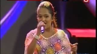 MANJULA SEWWANDI Made lagina Tharawun මඩේ ලගින තාරාවුන් නාවන්නද මං [upl. by Nylireg]