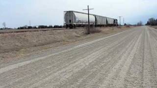 CSX D924 Picking up cars at Wallaceburg [upl. by Treulich]