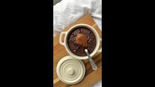 Porridge au four citrouille amp chocolat  foodspring®  shorts [upl. by Malim]