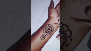 Simple and easy mehandi henna mehndi mehanditrick shots trending shortvideo song [upl. by Enaj]