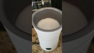 Secura Electric Milk Frother Automatic Milk Steamer Review Super quiet Easy to use Froths well [upl. by Rockwell]