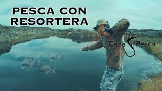 Pesca Con Resortera  Caza Y Pesca [upl. by Nafets]