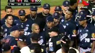 Tangana juego Leones del CaracasAguilas del Zulia 13112014 [upl. by Alaehs999]