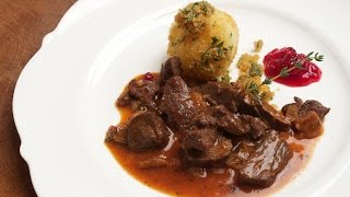 Hirschragout Rezept mit zwei Beilagen und Soßen Tipps vom Chefkoch Thomas Sixt [upl. by Calvert]