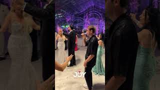 Te gjithe e njohin kengetarin me te mire ne bote dasma albanianwedding albanianmusic [upl. by Roxana73]