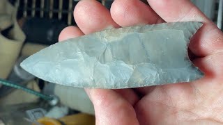 Flint knapping a Clovis from HornStone [upl. by Dougie378]