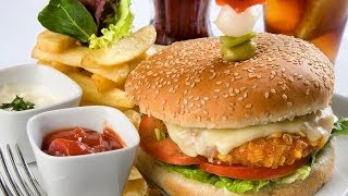 Receta de hamburguesas de ensalada César de pollo Hamburguesa de pollo [upl. by Ullund]