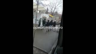 Hoti de buzunare BATUTI de calatori in statia de autobuz la Timisoara [upl. by Corey222]