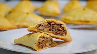 EASY Mince BEEF and mushroom HAND pies [upl. by Aisela409]