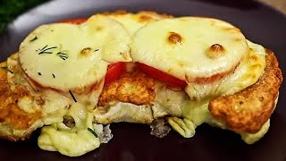 cheesy 🧀 cauliflower steak  Delicious and easy  yours family will love this cheese snack [upl. by Florri]