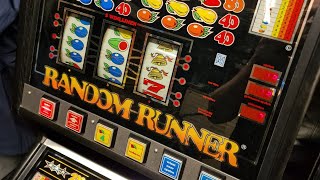 Random Runner Gokkast 1988 Rouvoet Electronics Dutch Slot Machine [upl. by Aicenod166]