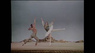 Rudolf Nureyev amp Margot Fonteyn Pas de Deux in LE CORSAIRE ballet 1962 [upl. by Senn861]