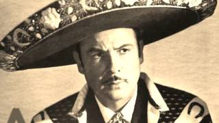 Un puño de tierra  Antonio Aguilar con Mariachi [upl. by Llerehc]