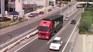 Camiones en España Transporte de contenedores [upl. by Yelsew77]