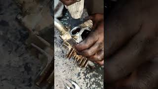 Head valve springs fitting 😁mechanic viralvideo [upl. by Rafferty]