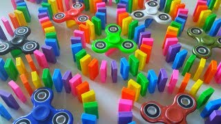 FIDGET SPINNERS VS DOMINOES [upl. by Jessika]