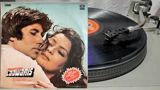 Apni To Jaise Taise From Laawaris Song by Kishore Kumar Playing On LP Vinyl Record [upl. by Tuttle451]