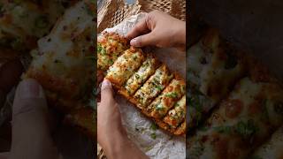 Desi Flavors Wali Garlic Bread Recipe  Fun2ooshFood shorts [upl. by Relyat284]