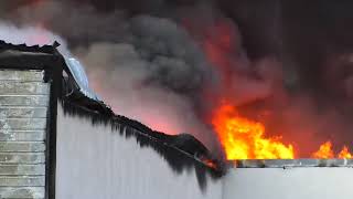 Canal13Puebla 🔥 Se consume fábrica de veladoras en San Francisco Tepeyecac San Martín Texmelucan [upl. by Dickey759]