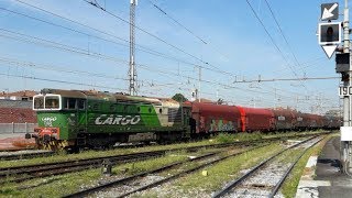 Una mattina sulla ferrovia Milano  Venezia nella stazione di Brescia  220517 [upl. by Aisatna758]