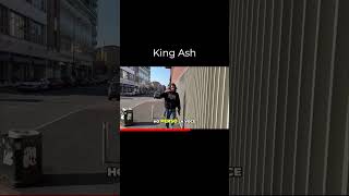 Troll epico KingAsh lancia il finto Travis Scott tra la folla Virale KingAsh Milano [upl. by Ahsela]