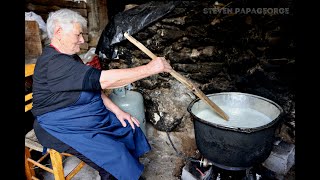 Πως φτιάχνουμε την φέτα και μυζήθρα στο Δαρα Αρκαδιας How we make Feta Cheese and Mizithra [upl. by Kaden]