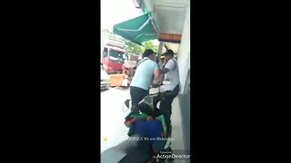 Lelaki Cina Gaduh dengan Guard sebab Moto kena Clamp [upl. by Myranda]