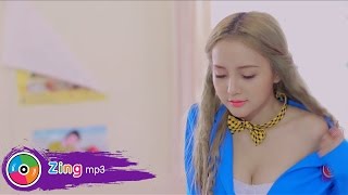 Yêu Anh Cứ Để Em  Song Thư MV [upl. by Rosalinda]