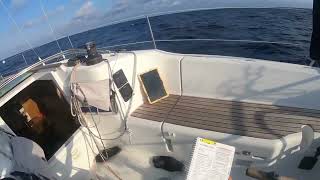 Tutoriel Accoster avec un bateau annexe  mouillage baignade pêche et chasse sous marine [upl. by Otrebire227]