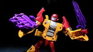 Combiner Wars Deluxe Dragstrip Transformers Generations  Vangelus Review 275A [upl. by Ihculo]