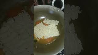 maggi kaise banate hain ll How to cook Maggi [upl. by Aiblis904]