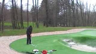 Phil Rowe chipping on artificial golf greens [upl. by Dumah]