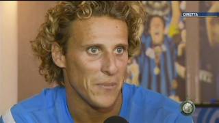 Diego Forlan in Appiano Gentile 20110831 [upl. by Asaeret]