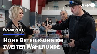 Hohe Beteiligung bei zweiter Runde der Parlamentswahl in Frankreich  AFP [upl. by Gray340]