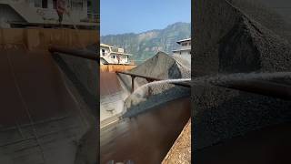 【S47】Ship unloading gravel｜船舶卸载砂石ship loadingunloadingsand and gravelrelaxstressreliefgravel [upl. by Ephraim]