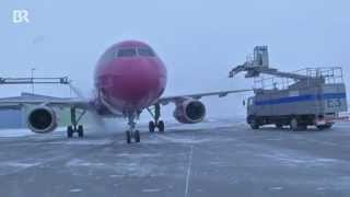 Allgäu Airport Reportage  Winter am Flughafen Memmingen MünchenWest  Schnee Eis und Kälte [upl. by Frangos108]