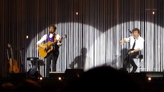 Alain Souchon amp Laurent Voulzy  La Fille DAvril Live  Zénith Paris 2015 HD [upl. by Concordia]